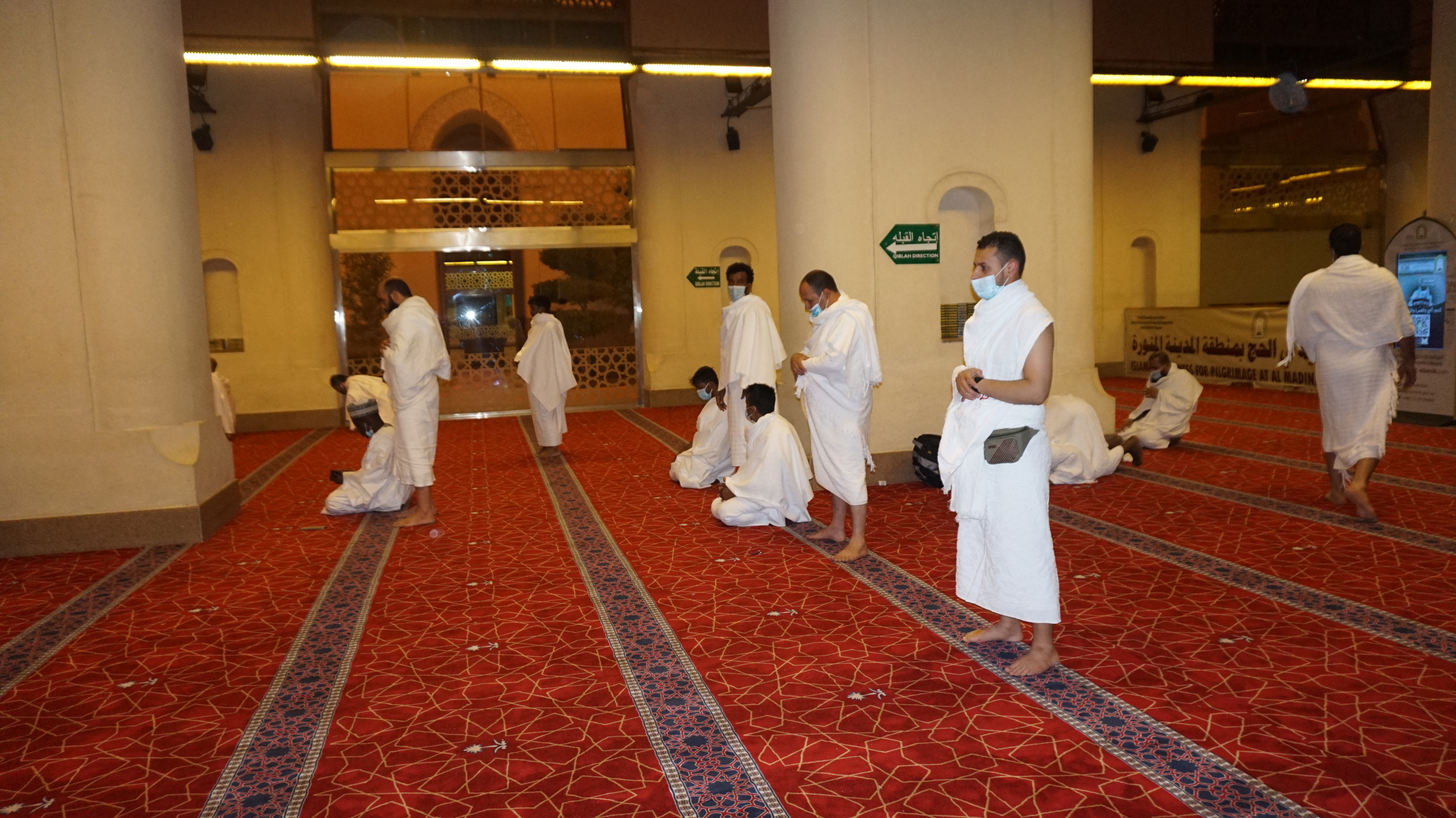 مدير الشؤون الإسلامية بالمدينة المنورة يقف على جاهزية جامع الميقات (ذي الحليفة) (2).JPG