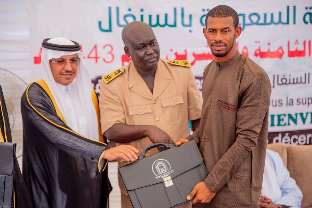 لقطات من تخريج المعهد الإسلامي بالسنغال (2).jfif