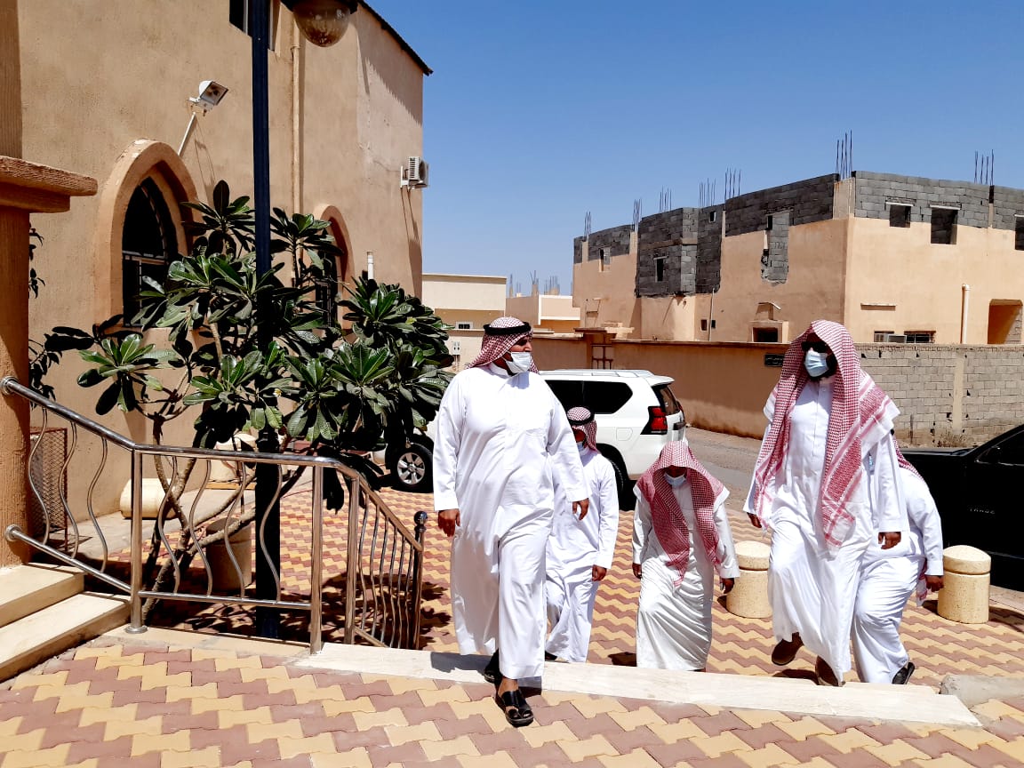 مدير الشؤون الإسلامية بالمدينة المنورة يقوم بجولة تفقدية لمساجد محافظة المهد (2).jpg