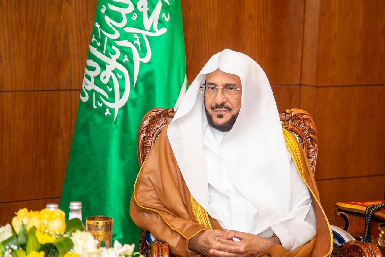 معالي الوزير.jpeg