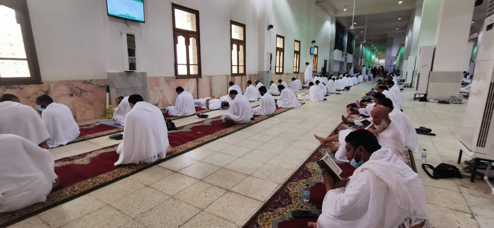 الحجاج في في مسجد نمرة _(1)_ __.jpg