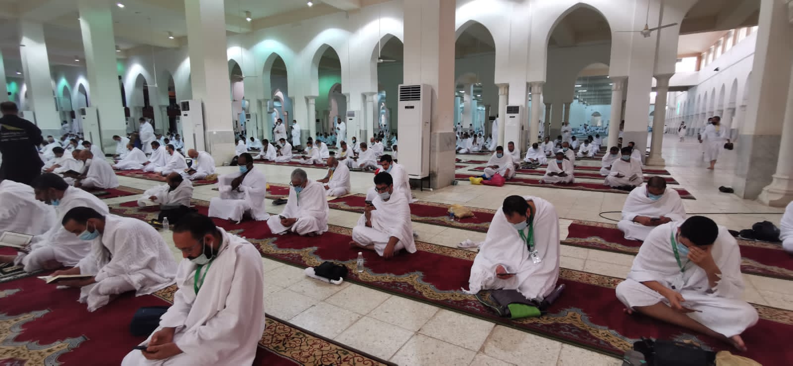 الحجاج في في مسجد نمرة _(1)_.jpg