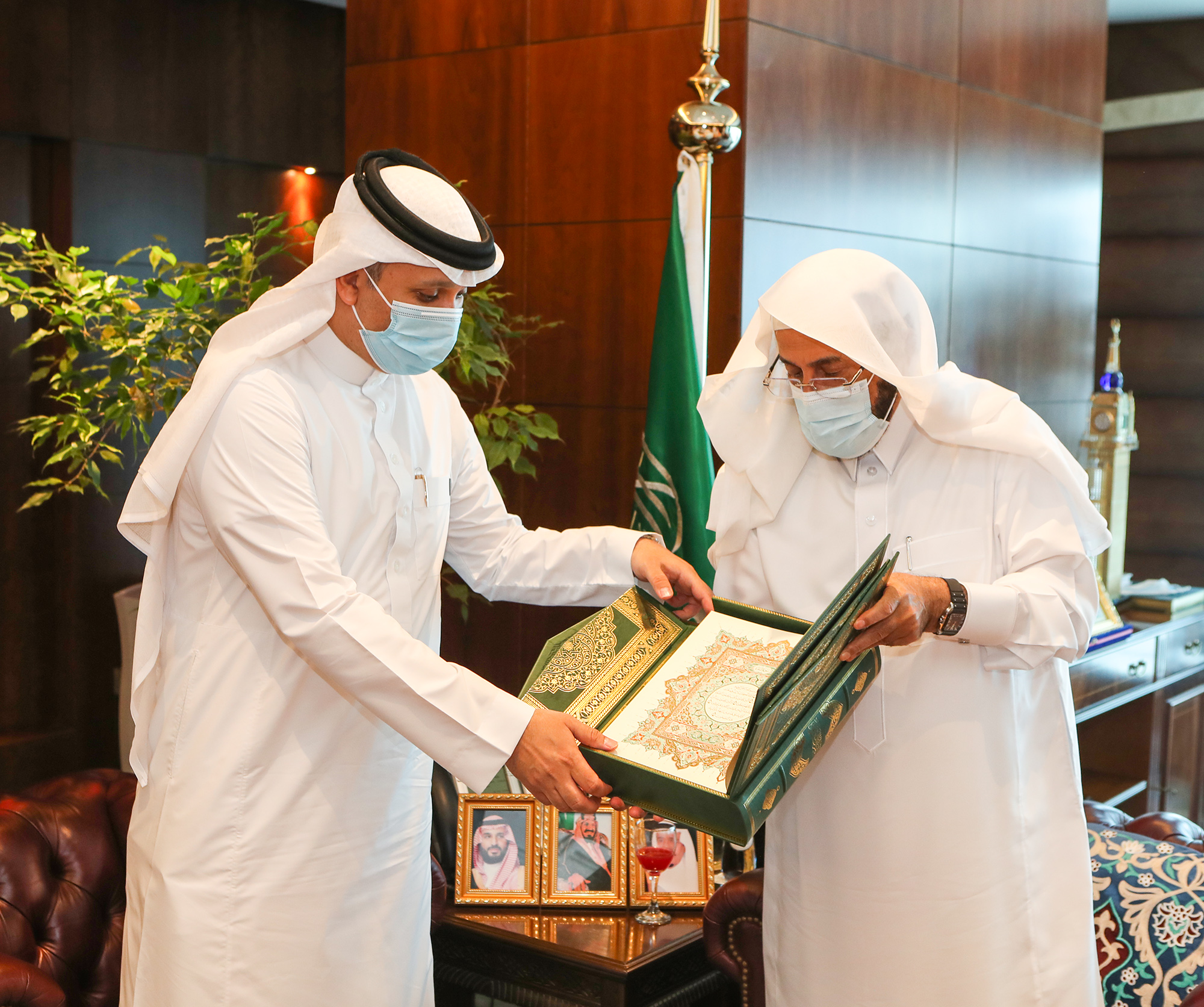 استقبال معالي الوزير للسفير السعودي في البانيا _(1)_ __.jpg