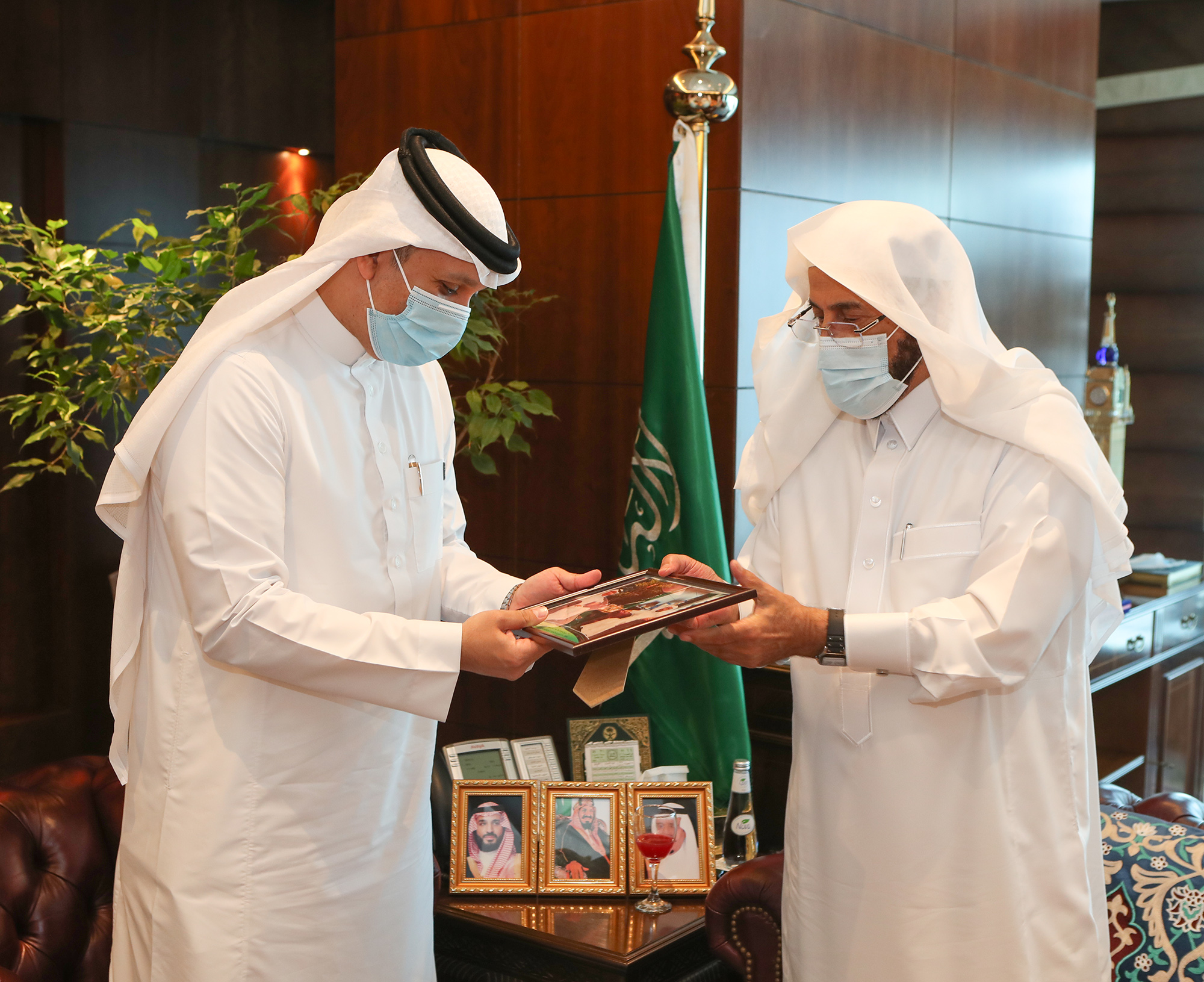 استقبال معالي الوزير للسفير السعودي في البانيا _(34669057)_ __.jpg