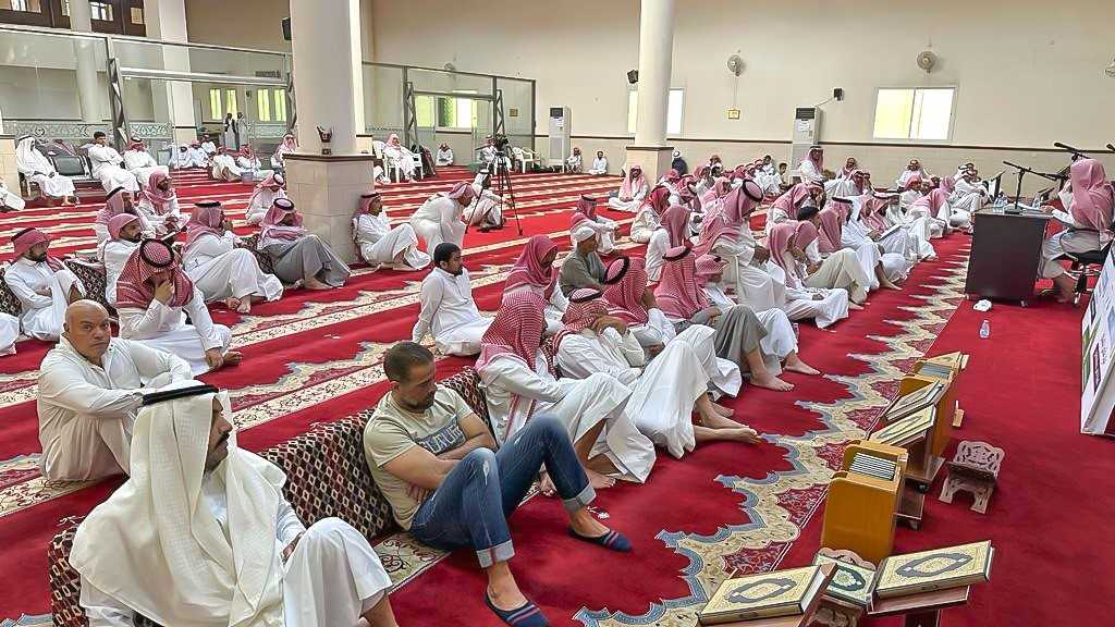 الدورة العلمية بالباحة.jpg
