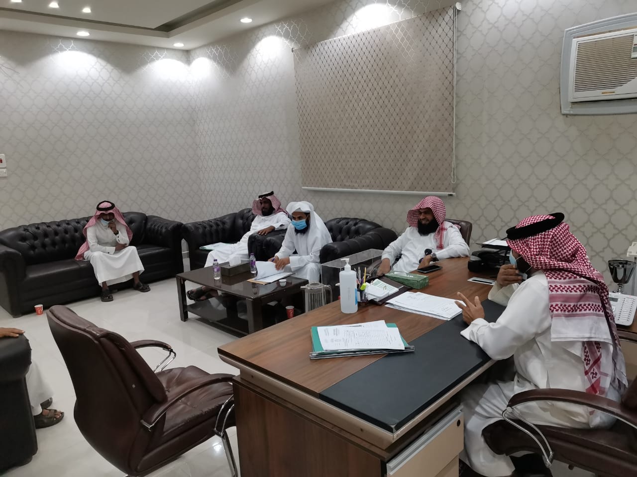 اجتماع لجنة مقابلة المتقدمين على وظائف في جازان _(1)_.jpg