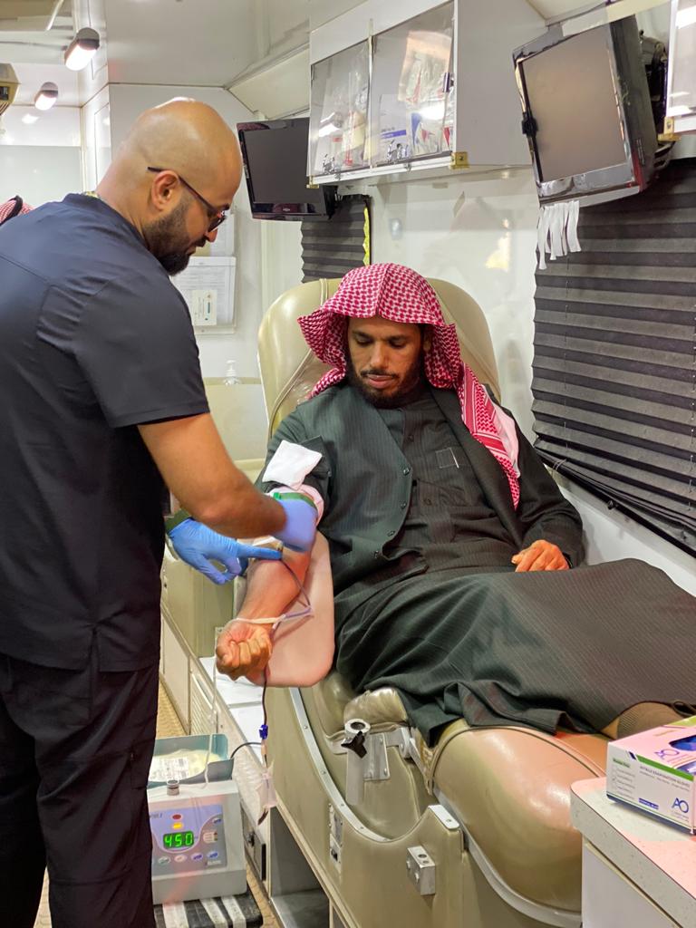 الشؤون الإسلامية بالرياض تقيم حملة تبرع بالدم لمنسوبيها (2).jpg