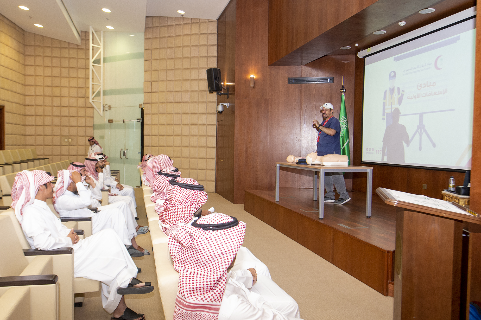 دورة الإسعافات الأولية.jpg
