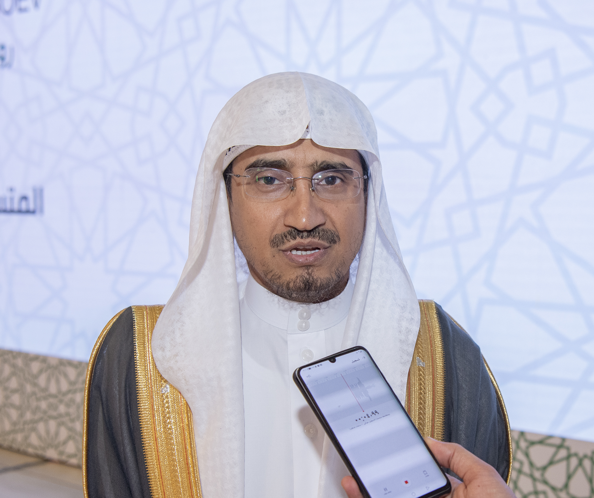 أعضاء لجنة تحكيم المسابقة الدولية (1).jpg
