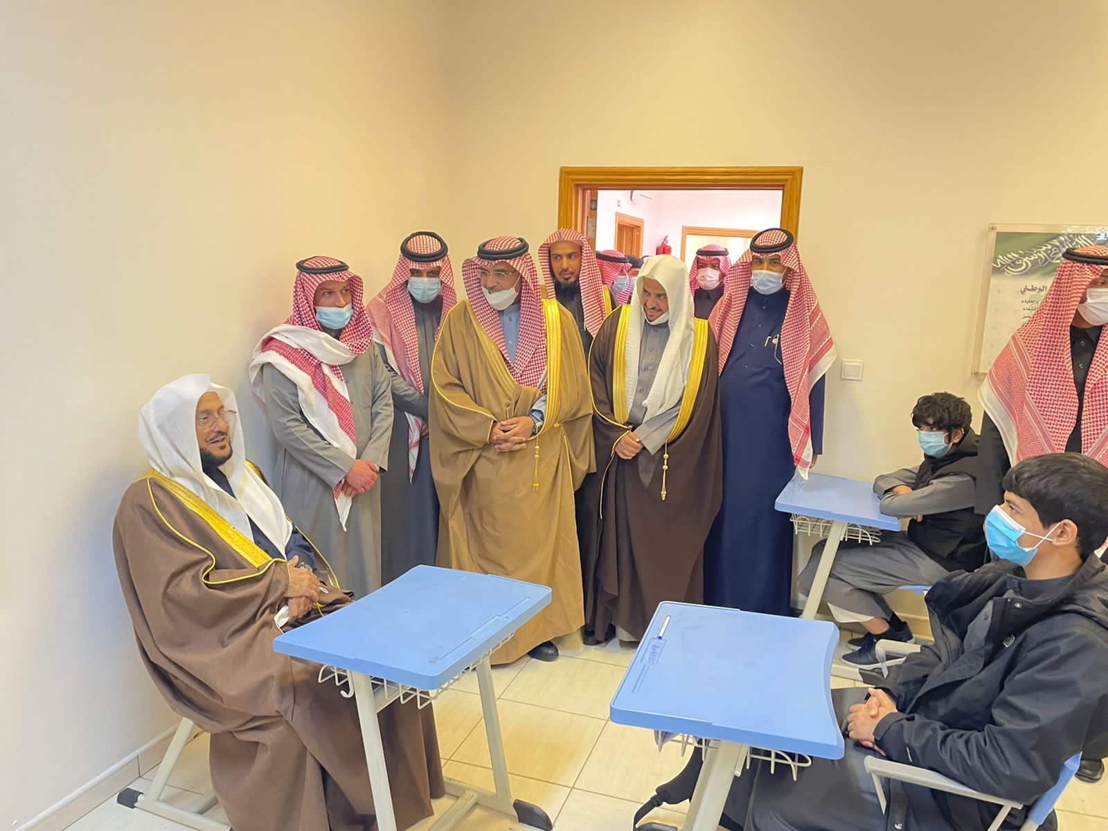 وزير الشؤون الإسلامية يزور مدارس المؤسس في تبوك (4).jfif