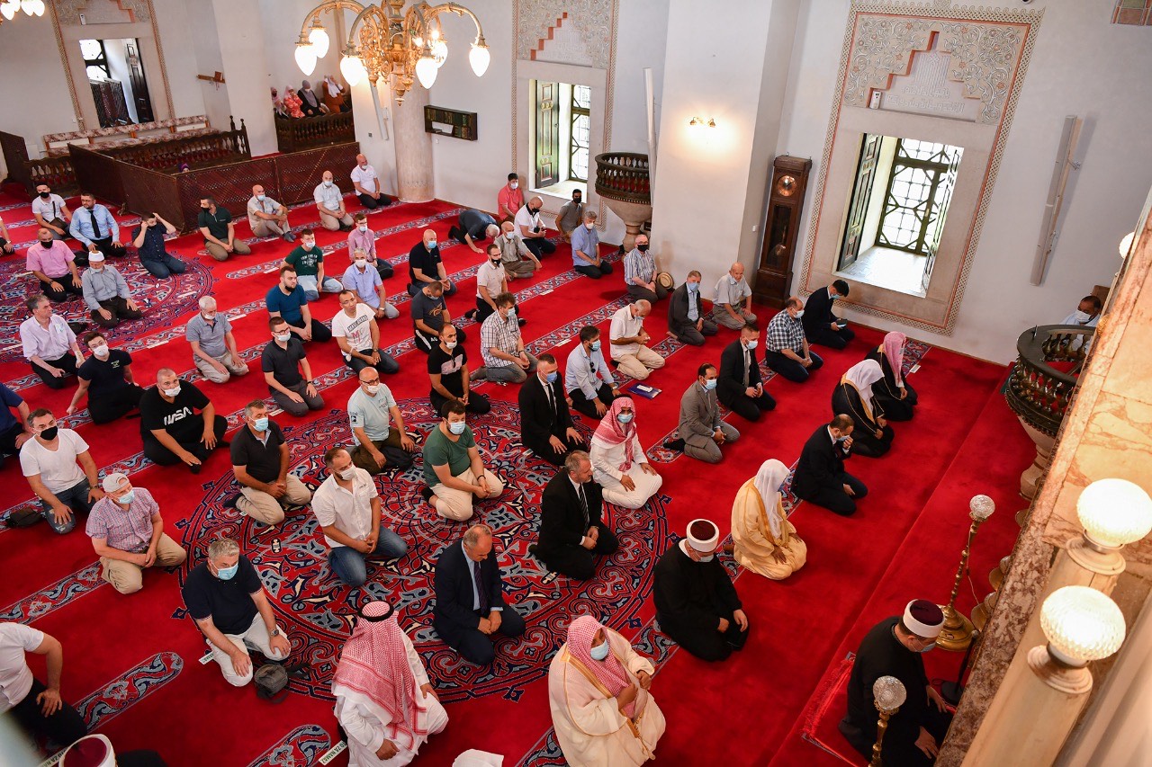 معالي الوزير يزور المسجد والمكتبة والمدرسة الإسلامية في سراييفو _(33751553)_ __.jpeg