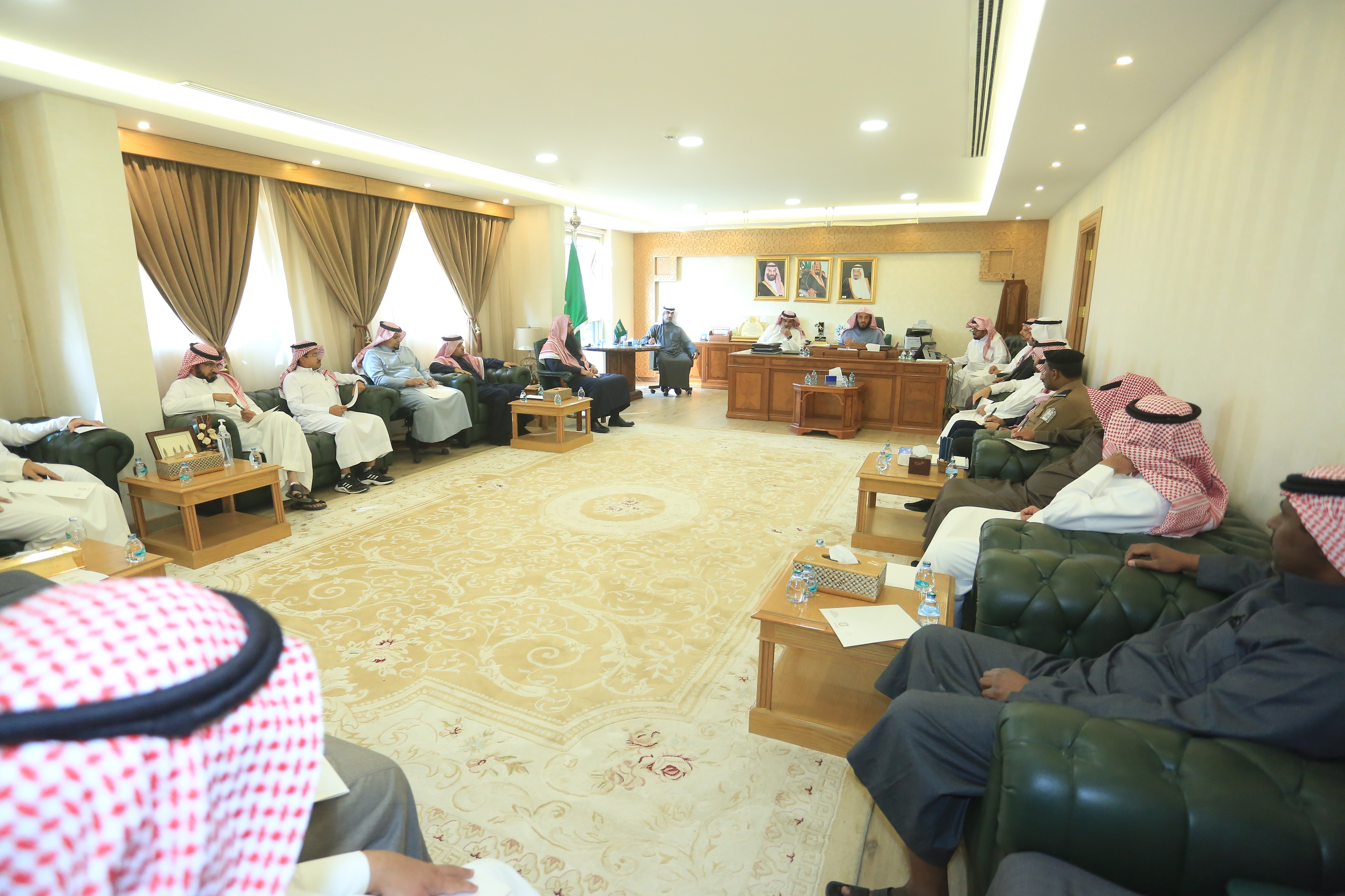 صور الاجتماع.JPG