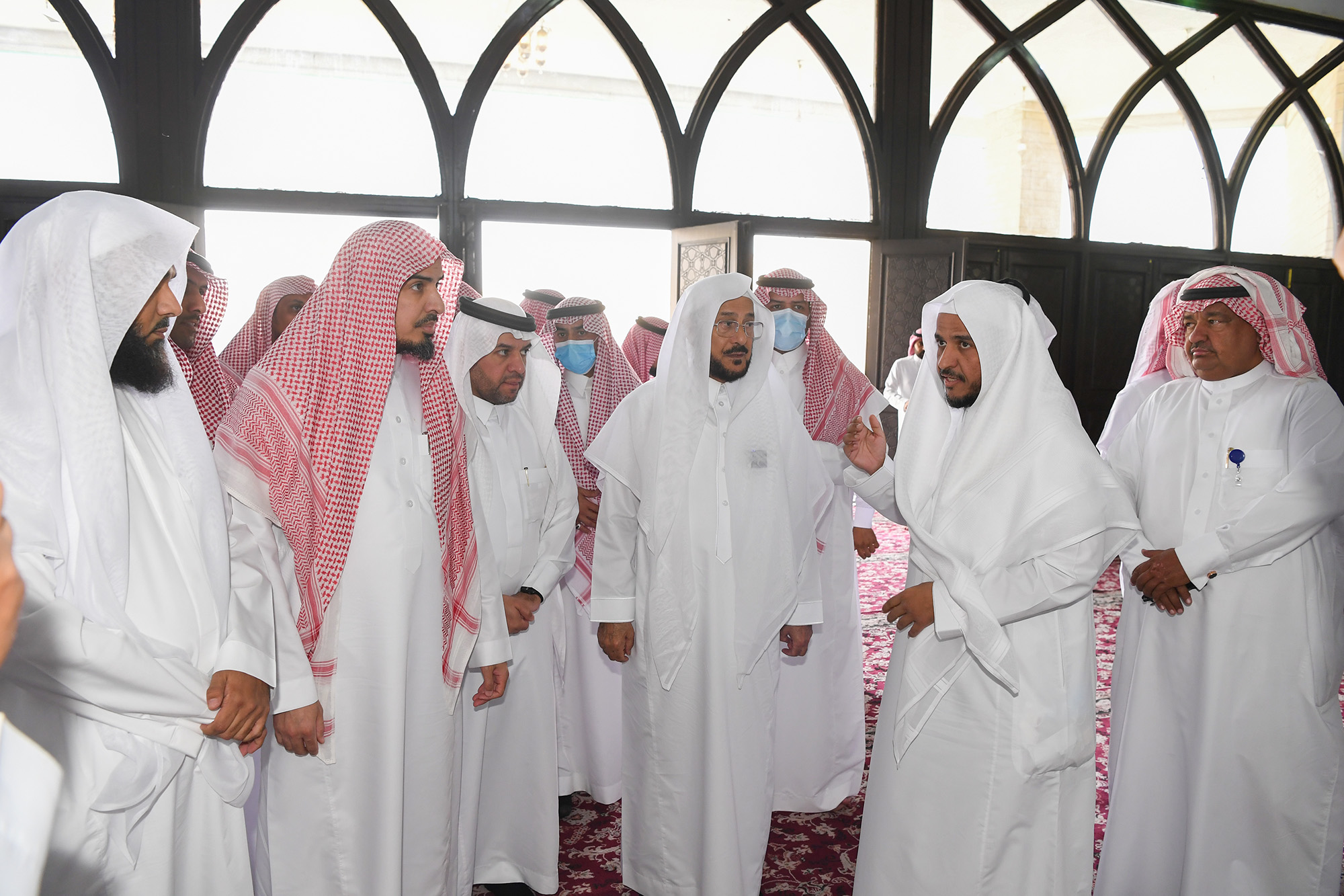 لقطات زيارة الوزير لجامع الملك فهد بالطائف  (1).jpg