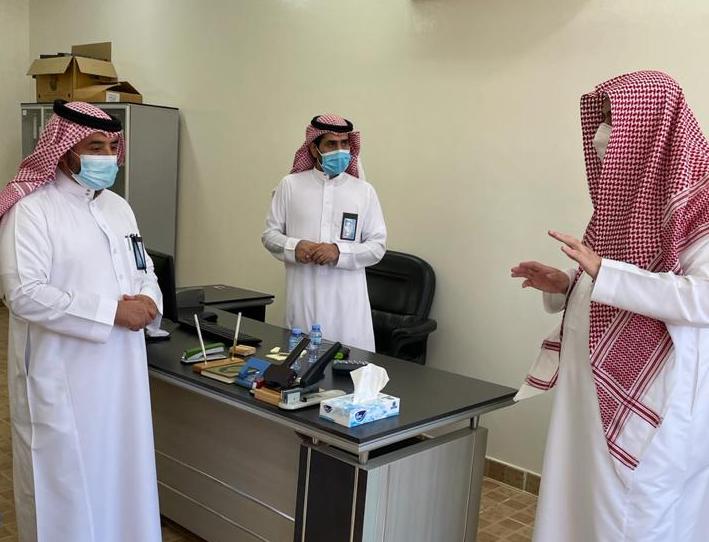 الدخيل يتفقد إدارة مساجد صوير بالجوف _(1)_.JPG