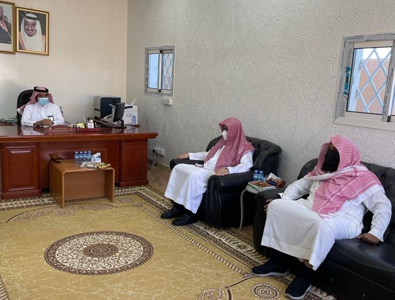 الدخيل يتفقد إدارة مساجد صوير بالجوف _(30278145)_ __.JPG