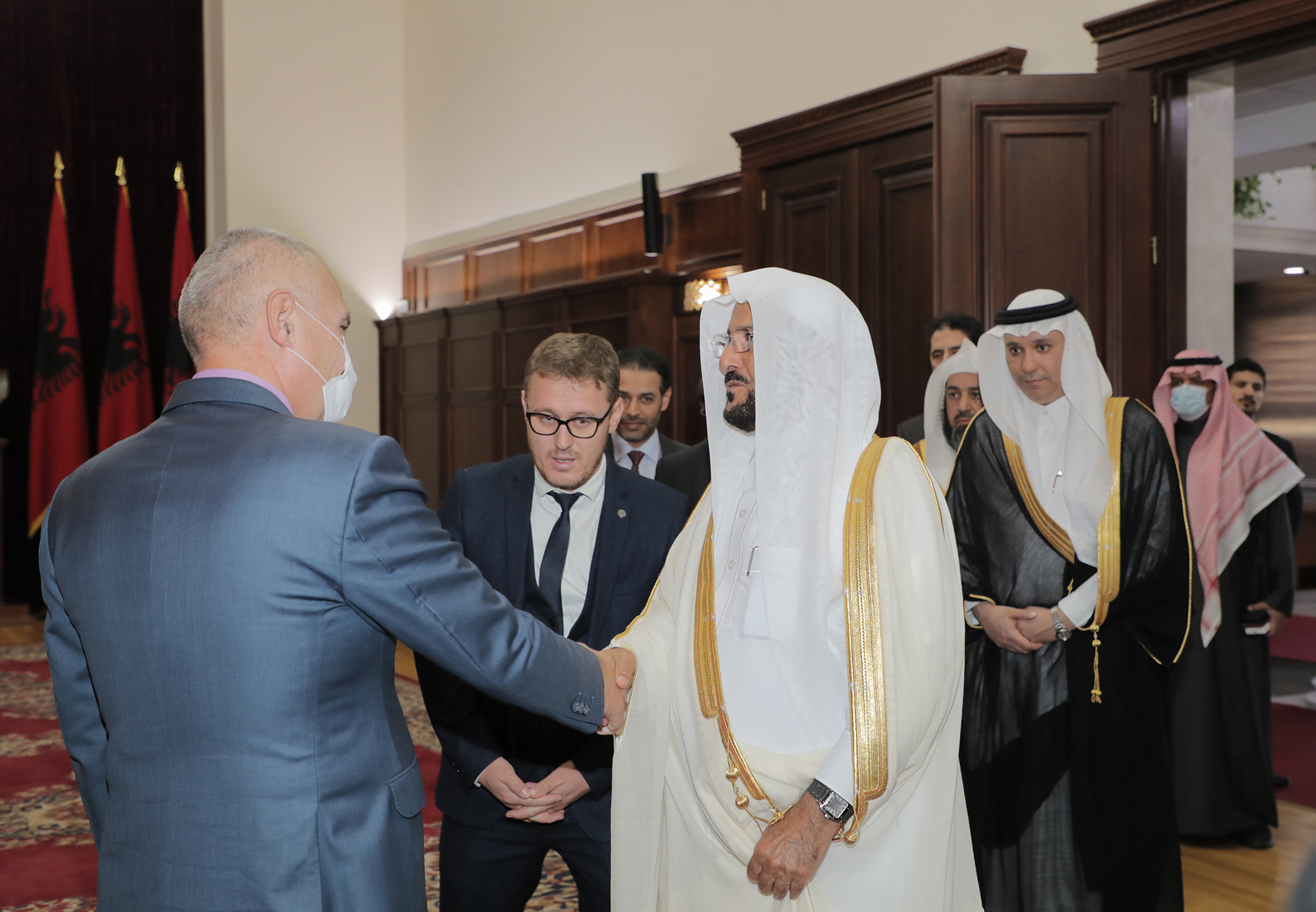 الرئيس الألباني يستقبل وزير الشؤون الإسلامية (1).jpg