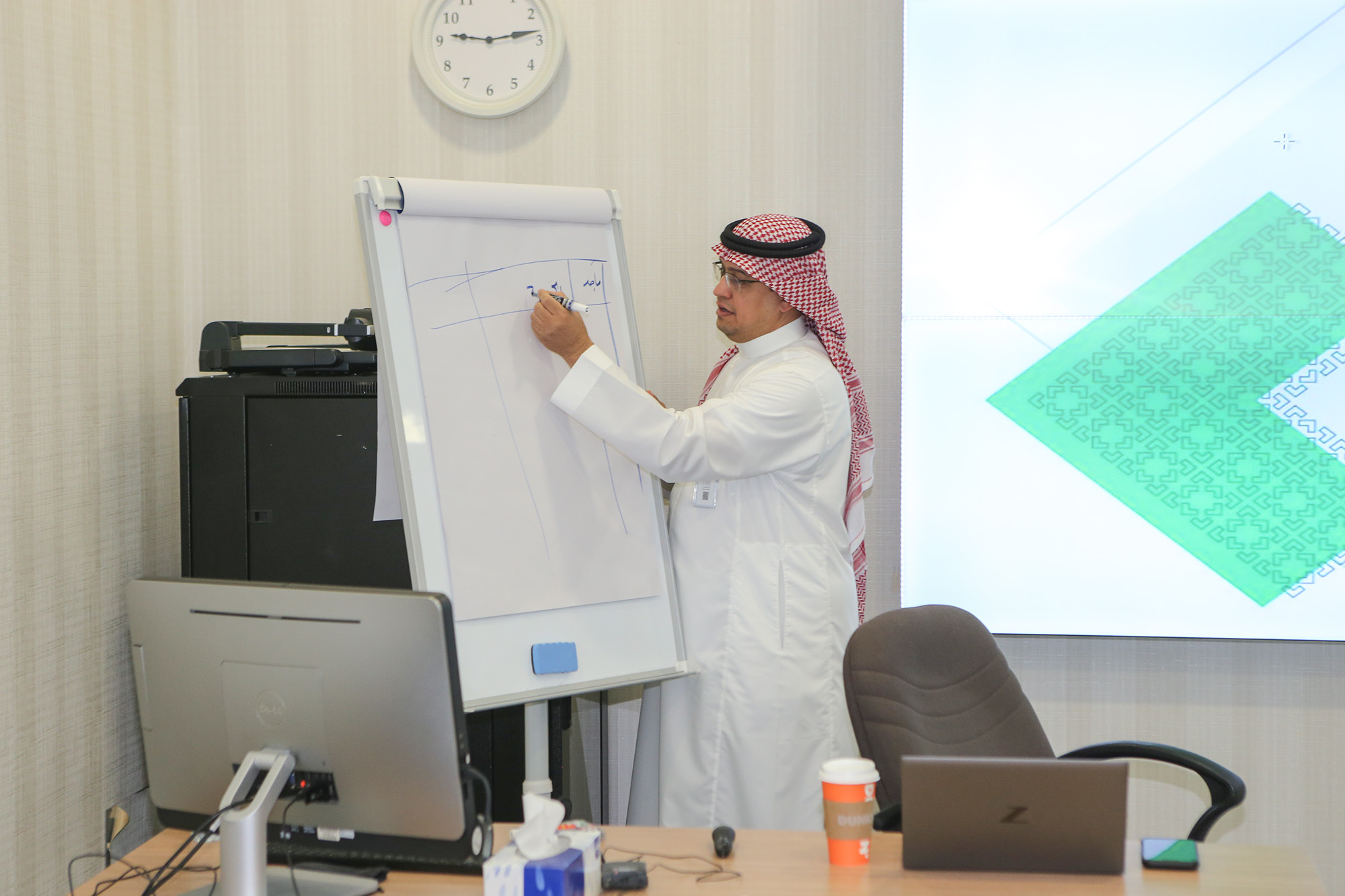 برنامج الإدارة الاستراتيجية (5).jpg