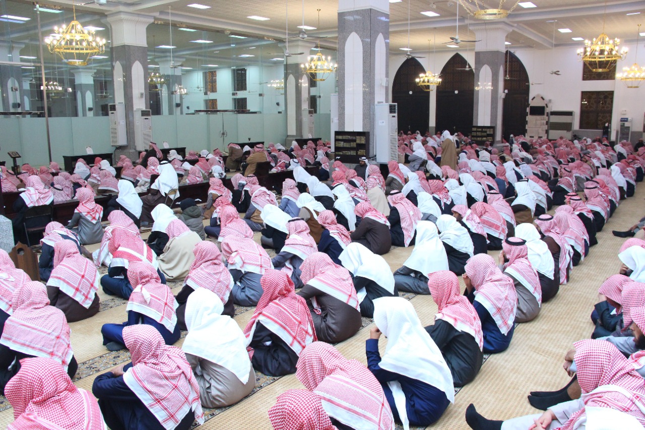 الشؤون الإسلامية تختتم الدورة العلمية أحكام الأذان والإقامة بمدينة بريدة (2).jpeg