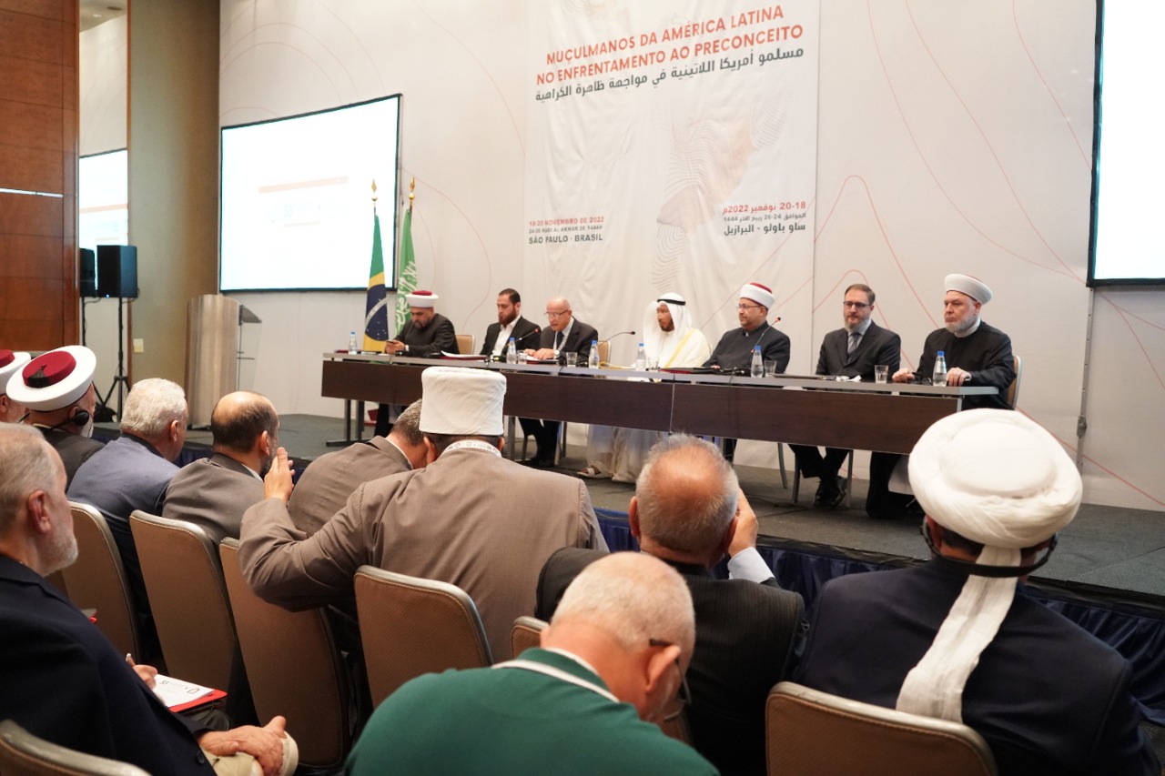 لقطات من الجلستين الثانية والثالثة للمؤتمر (4).jpg