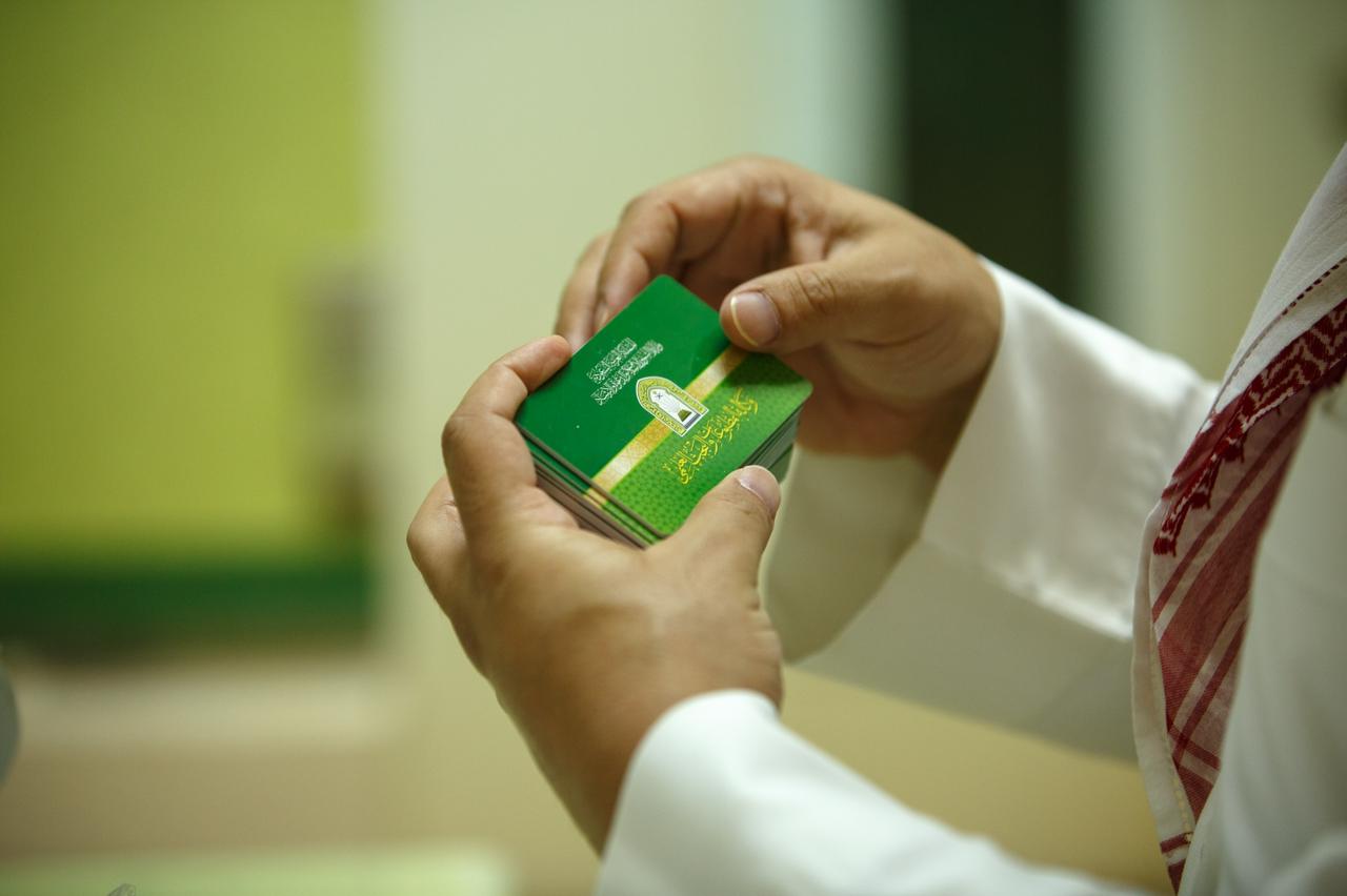 مدير الشؤون الإسلامية بتبوك خلال زيارة منفذ حالة عمار (2).jpeg