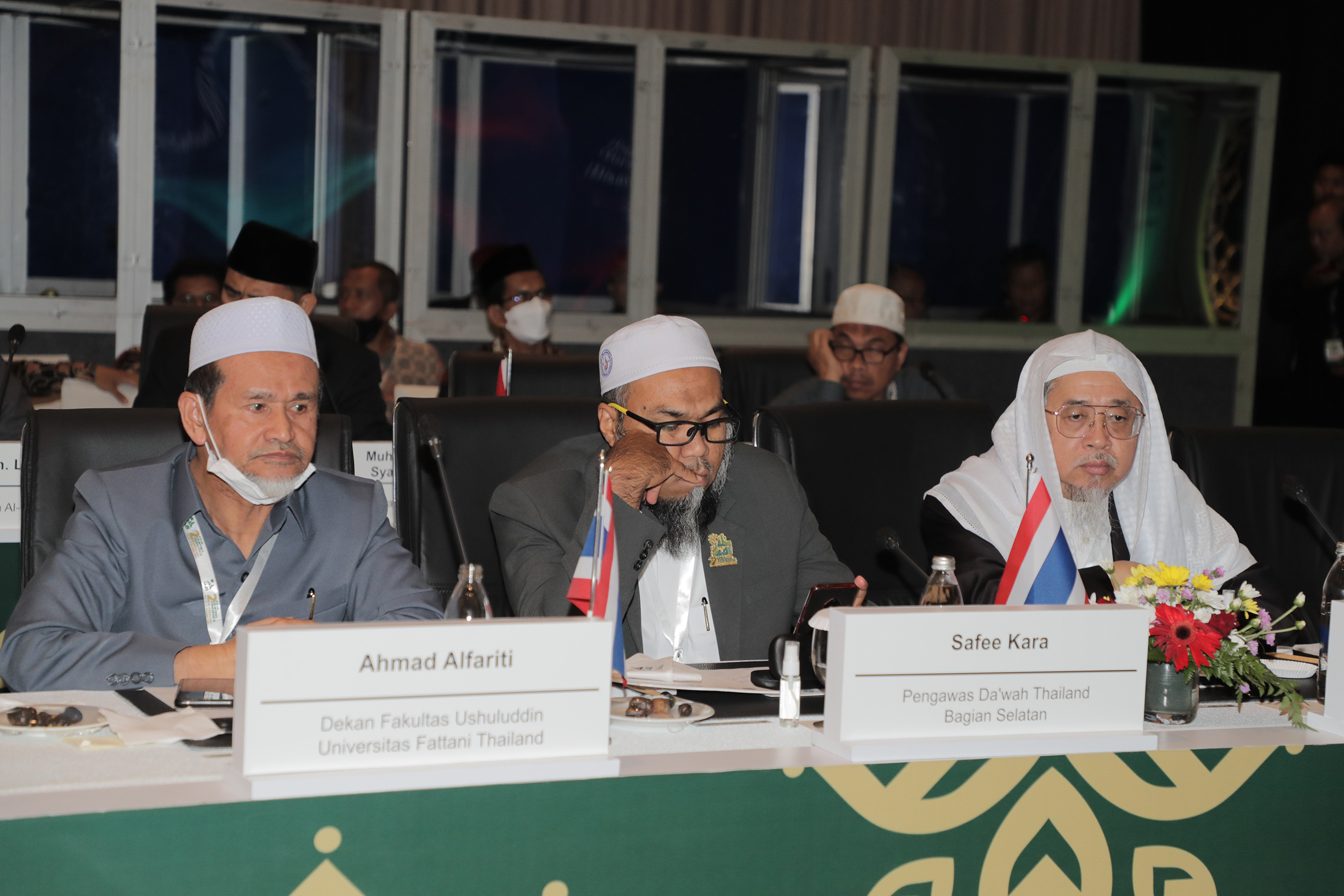 لقطات من الجلستين الثانية والثالثة (2).jpg