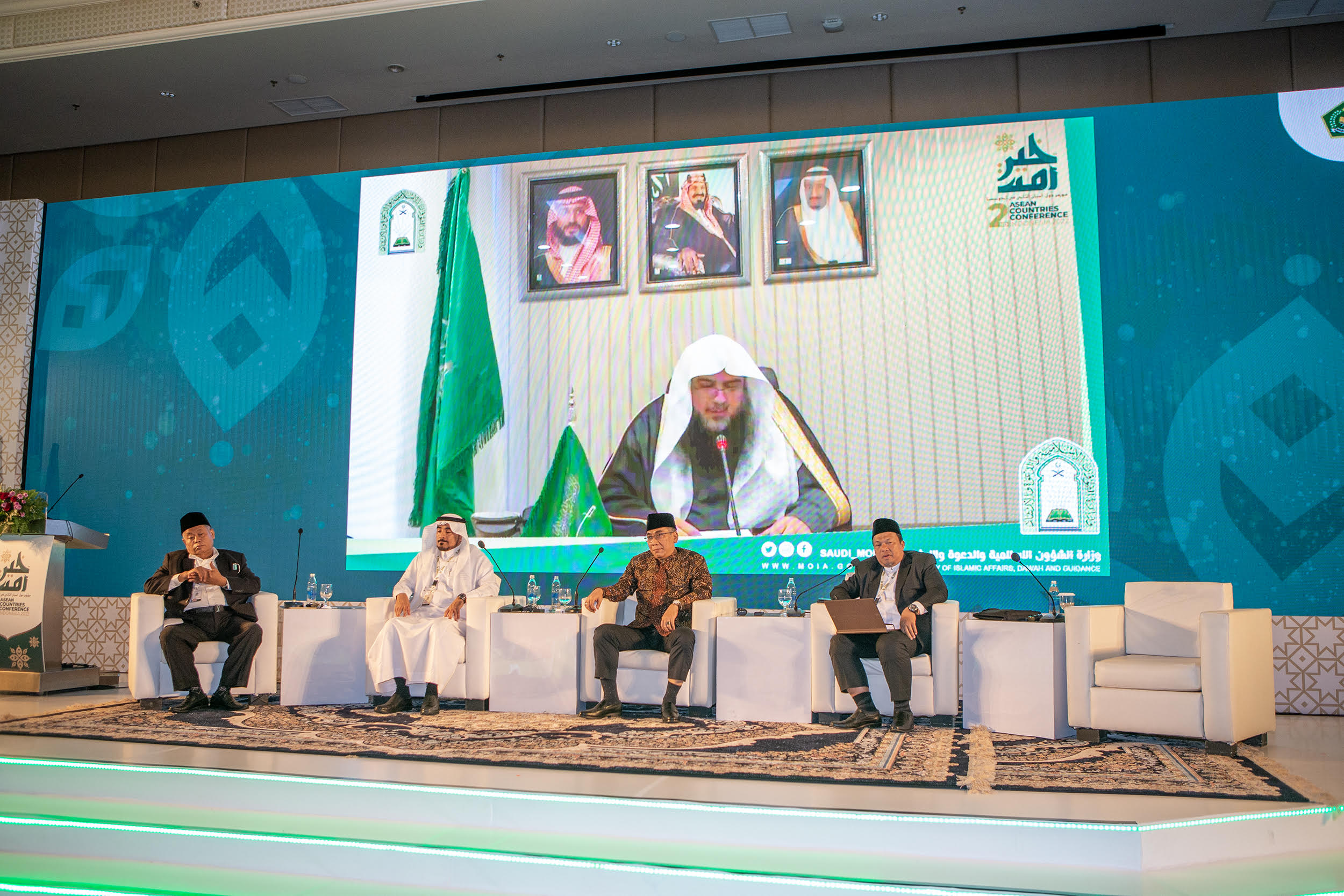 لقطات من الجلسة الرابعة والأخيرة  (1).jpg